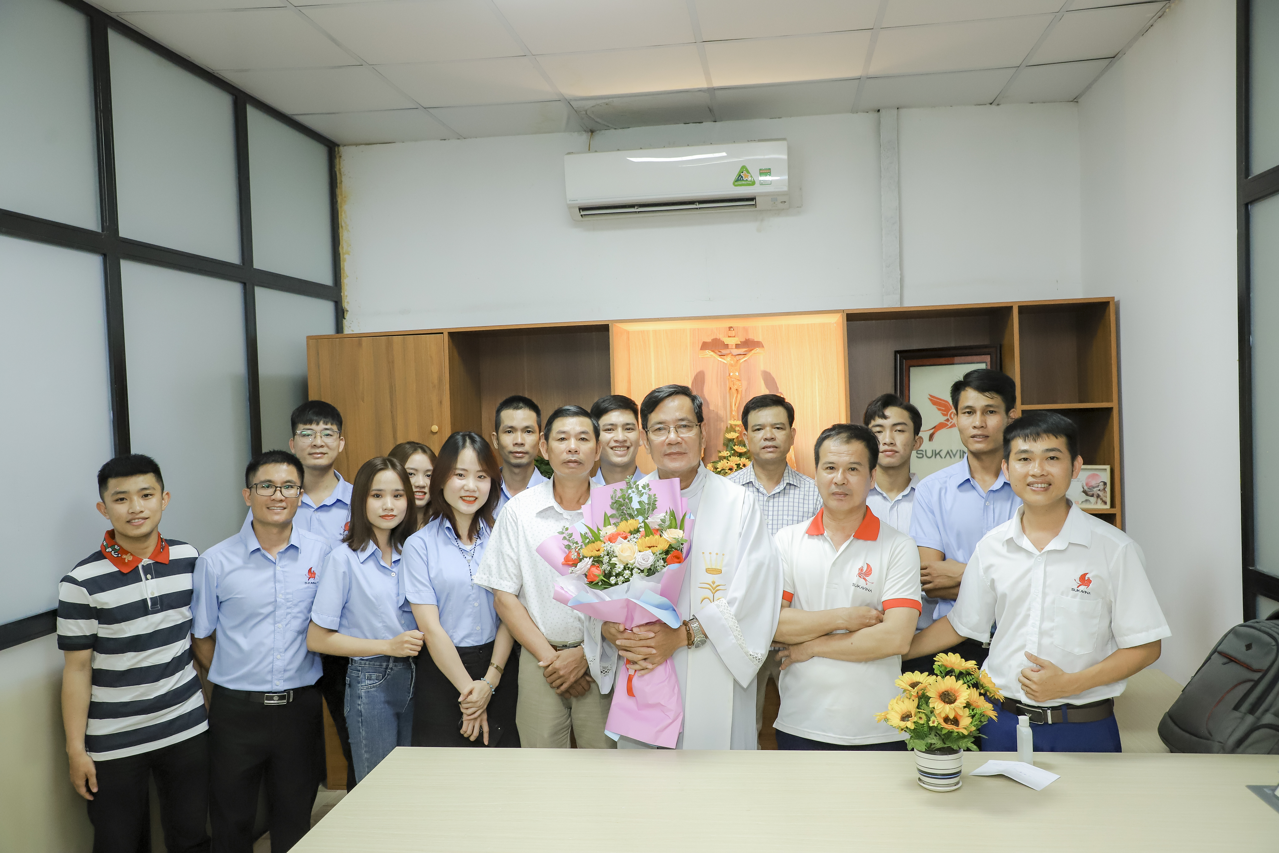 sukavina-tung-bung-khai-truong-chi-nhanh-moi-chang-duong-6-nam-vuon-minh (2).jpg (4.84 MB)